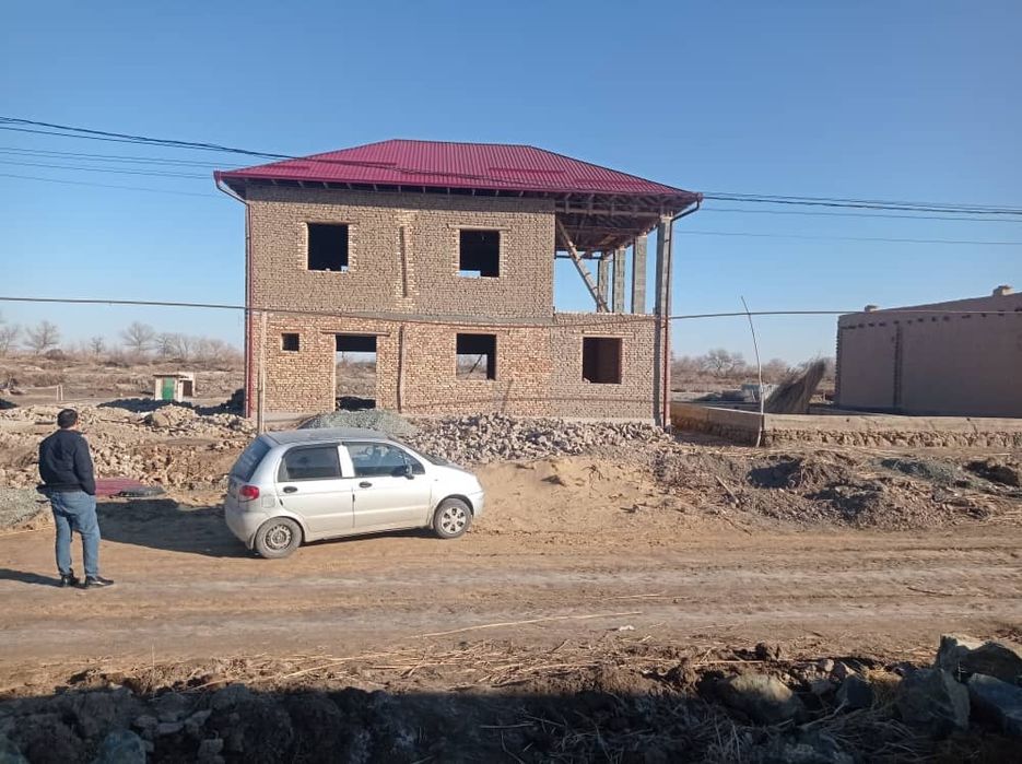 Бессагада шала питкен 2этажлы коттедж сатылады 259млн келисимли