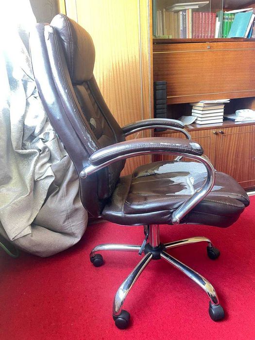 Кресло офисное исправное