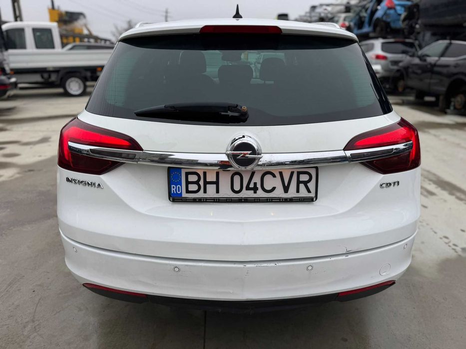 Opel Insignia facelift tourer 2015 2.0 automat avariat lovit avariate