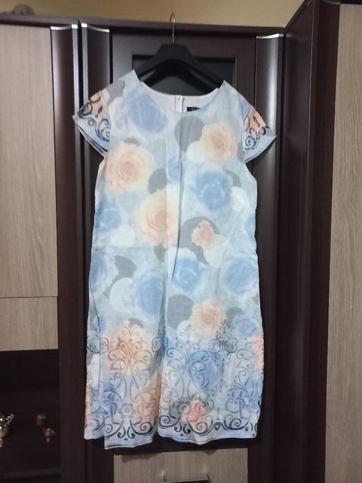 Rochie din bumbac, vaporoasa, cu căptușeală și mâneci semitransparente