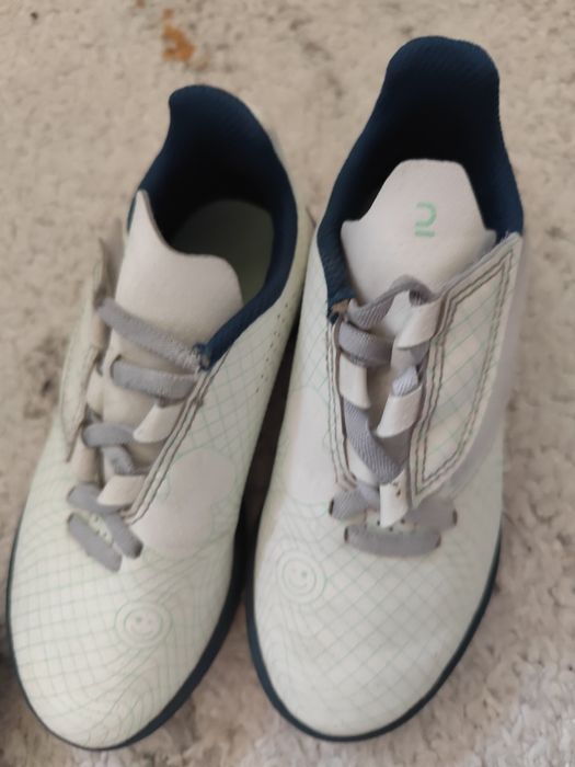 Adidași fotbal mărime 30