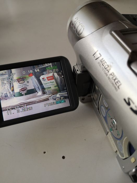 Дигитални видео камери MiniDV Panasonic и JVC
