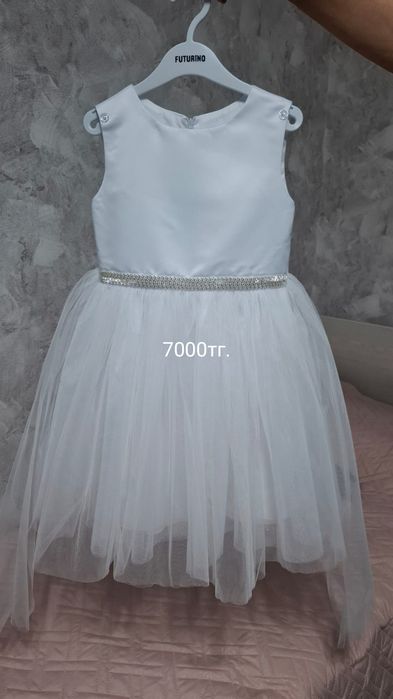 Продам детское платье