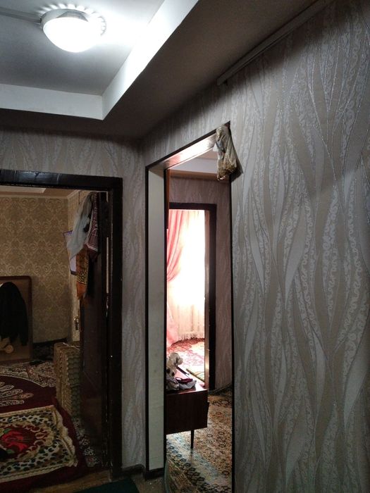 Продам5 3ком 1этаж 2этажки с евро ремонтом остается кухоный