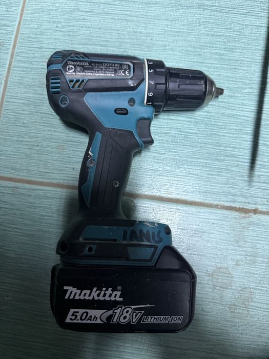 Makita ddf 485   Fara incarcator