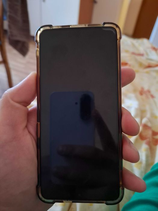 Телефон Samsung galaxy S21