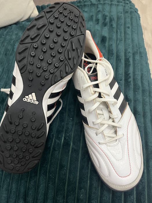 Кроссовки Adidas