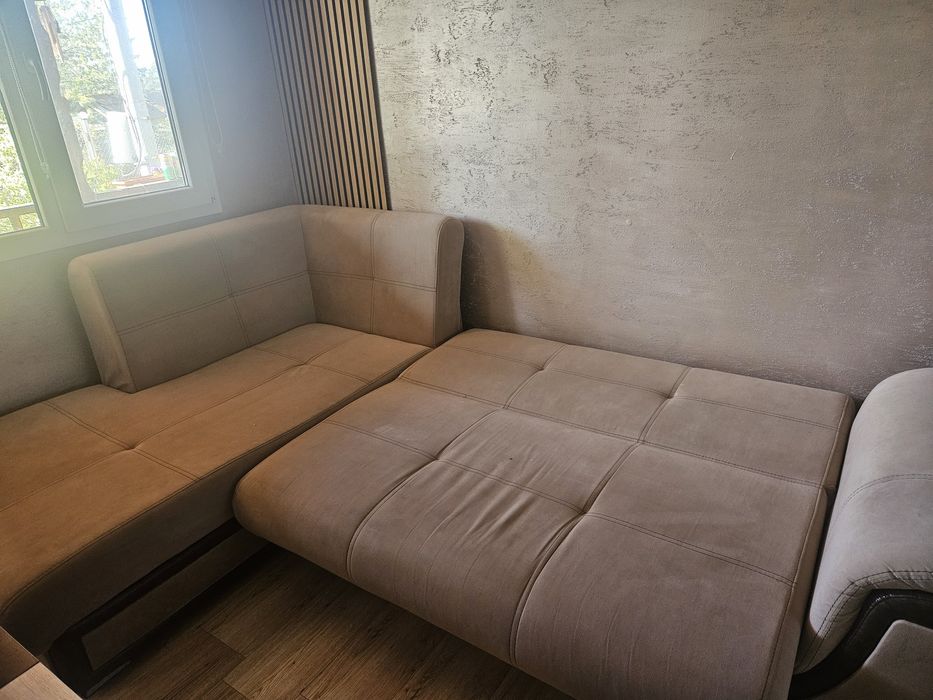 Ъглов диван с ракла