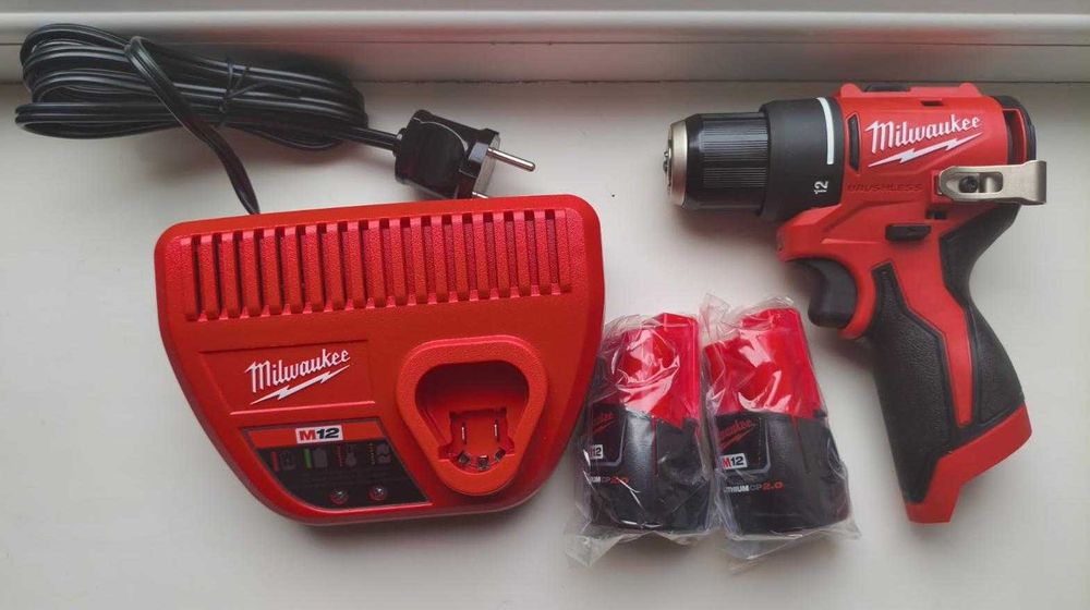 Бесщеточная дрель шуруповерт Milwaukee 3401