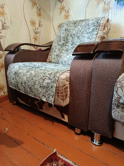 Продам 2 кресла  состояние хорошее