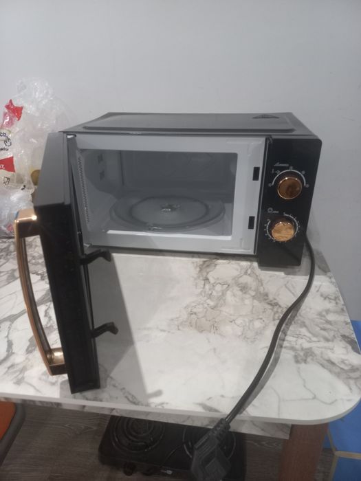 Микроволновая печь LEADBROS