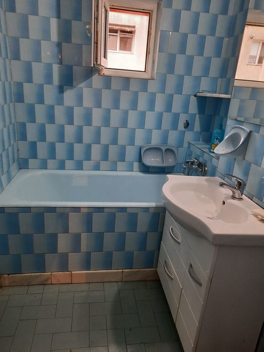 Închiriez apartament trivale