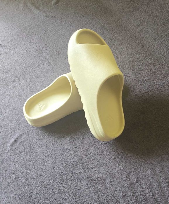 Yeezy 350 -  Yeezy slide