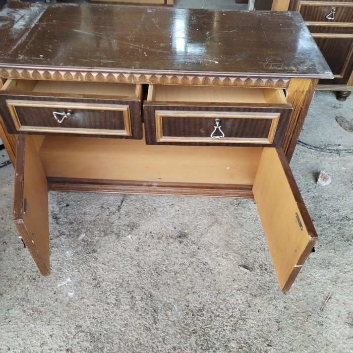 стол , маса , секция