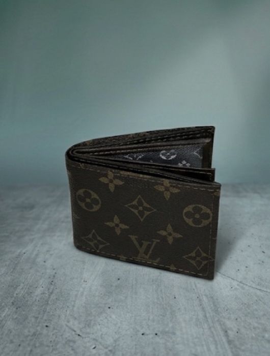 Louis Vuitton протфейли