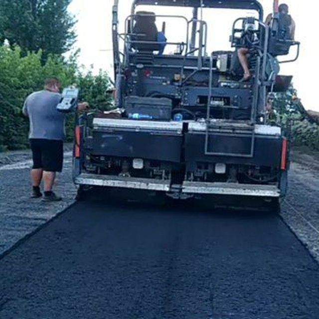 Asfalt yotqizish xizmati sifatli va kelishilgan xolda