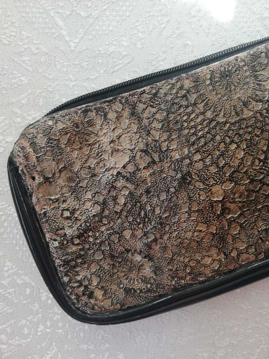 Дамска чантичка - клъч