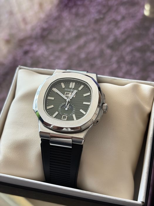 Patek Philipe nautilus cu curea de silicon