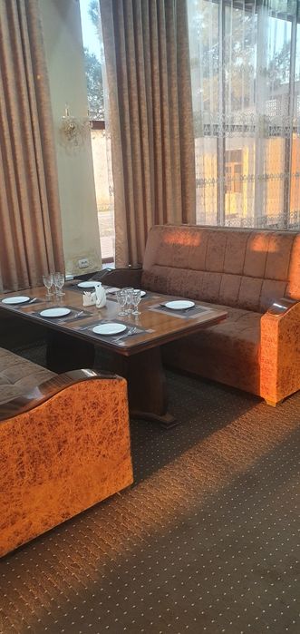 Диван 2та 1 та стол комплект сотилади