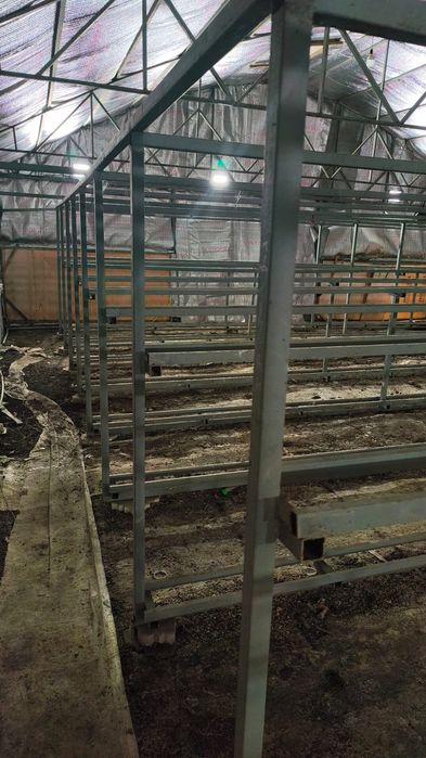 Продам полки из профиля 18 шт