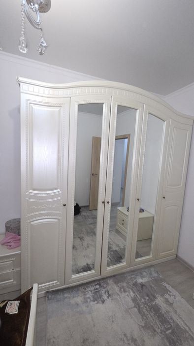 Продам спальный гарнитур