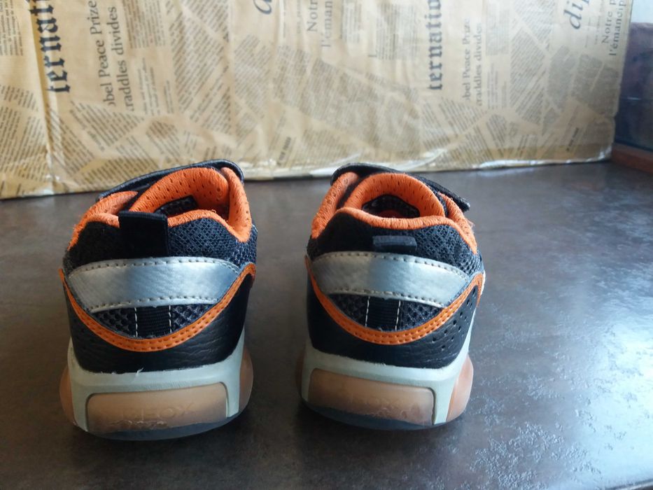 детски маратонки за момче,кецове,спортни обувки,GEOX-геокс,номер 27