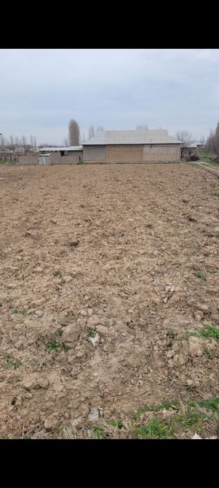 Уй Йер срочна сотилади