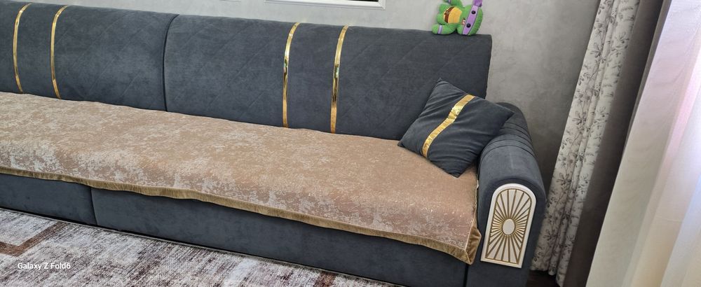 Диван 4 метра 1 год пользования