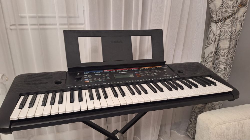 Синтезатор Yamaha PSR- E263