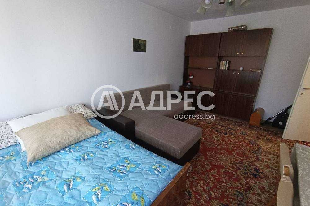 Дава се под наем Двустаен апартамент в Разград, Бели Лом - 67 кв.м за 84150 € - Снимка #2