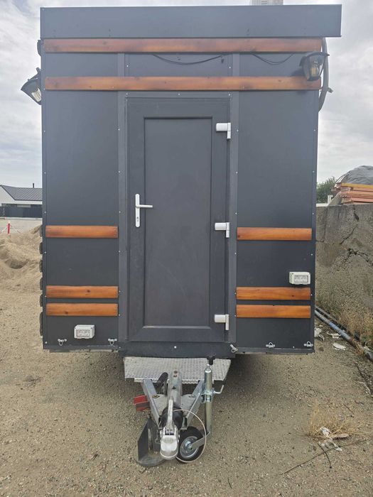 Vand sau inchiriez rulota comerciala