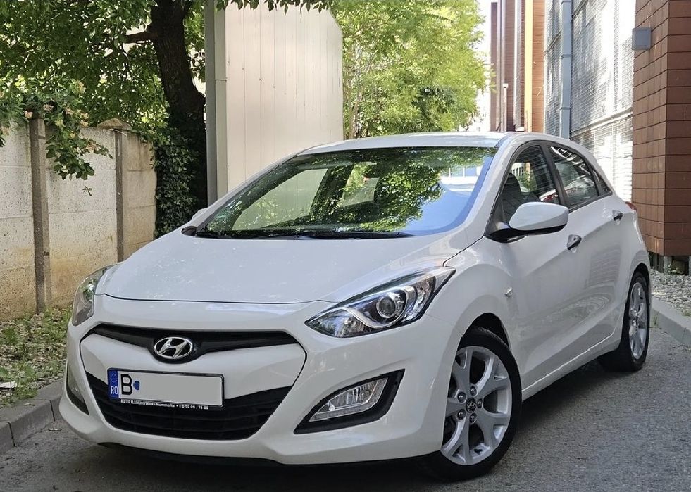 HYUNDAI i30 2014