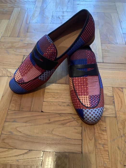 Екстравагатни мъжки обувки лято 2022