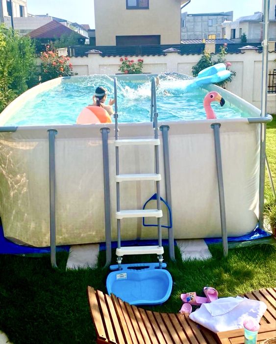 Piscina L5,5 x l2,8 x1,32 adancime
