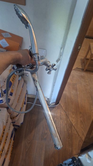 Продам смеситель в отличном состоянии.