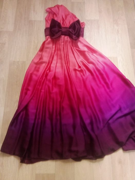 Продам вечерние платья