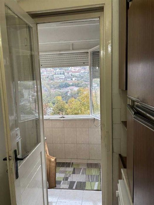 Дава се под наем Тристаен апартамент в Пловдив, Център - 76 кв.м за 377.4 € - Снимка #2