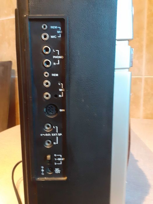 Radiocasetofon Boombox Conic Radio cu 6 benzi