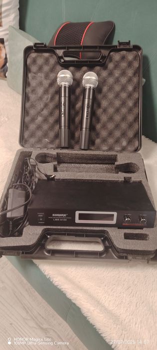Vând microfoane shure