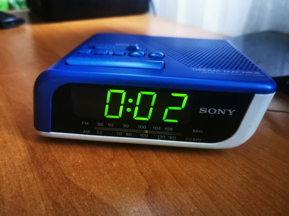 Radio cu ceas Sony