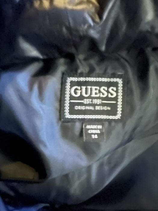 Детско яке Guess оригинал, с пълнеж от естествен пух