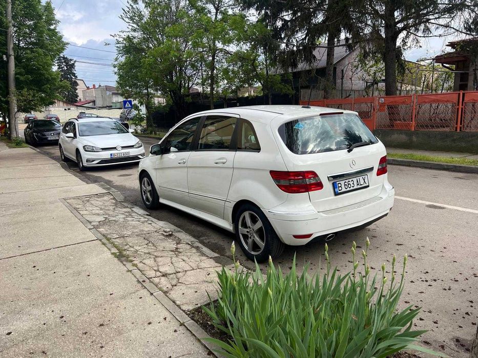 MERCEDES-BENZ B-Class 2010 — imagine 4