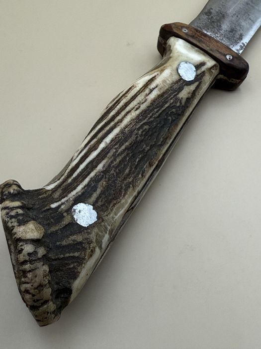 Cutit vechi forjat vanatoare