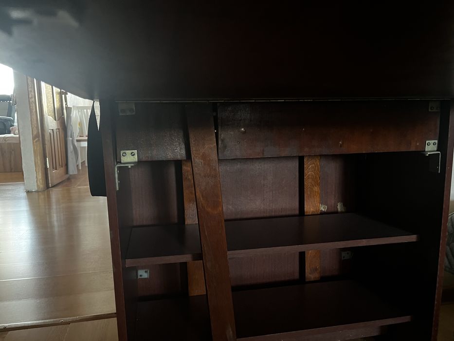 Отдадим стол книжку