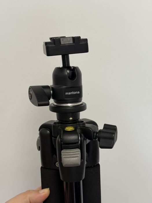 Tripod camera Nou