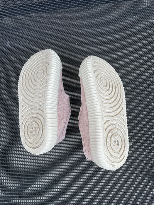 Sandale H&M,marimea 20/21 ca noi
