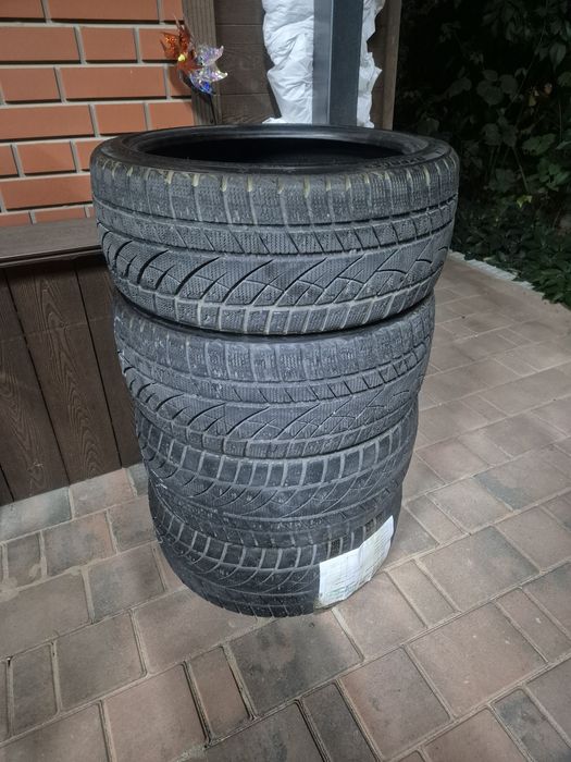 Продам комплект колёс 235 40 r18