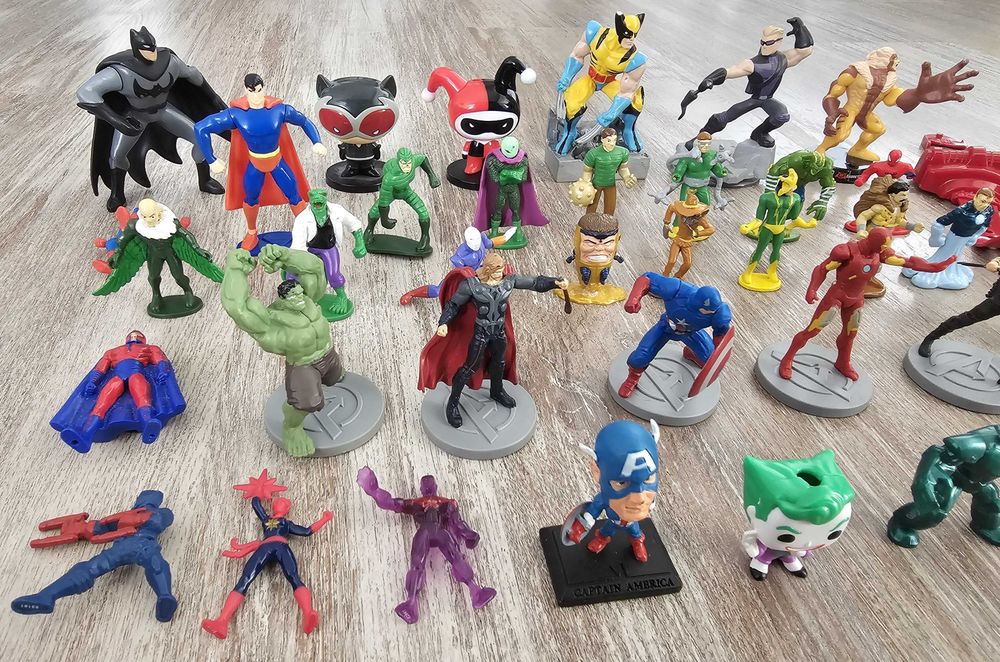Lot jucării Marvel și DC Universe