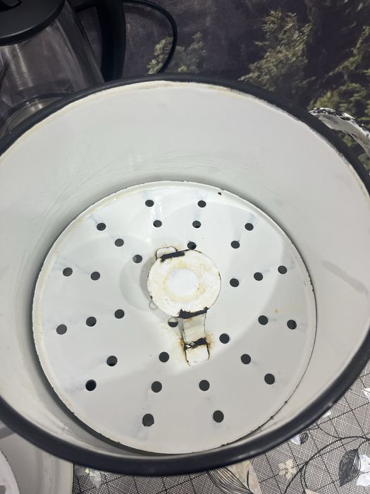 Продам эмалированную мантоварку б/у