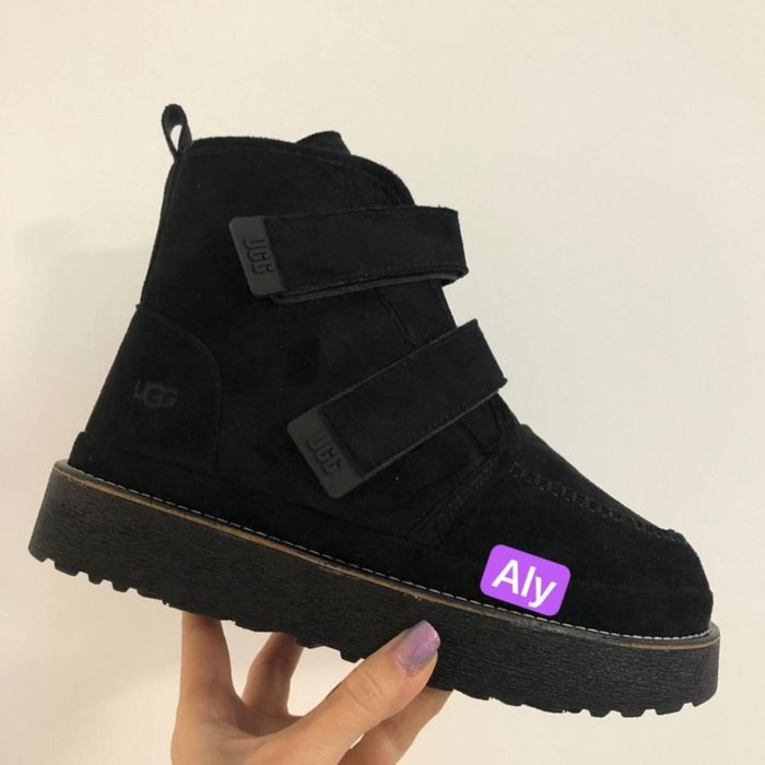 Ugg-uri diferite modele
